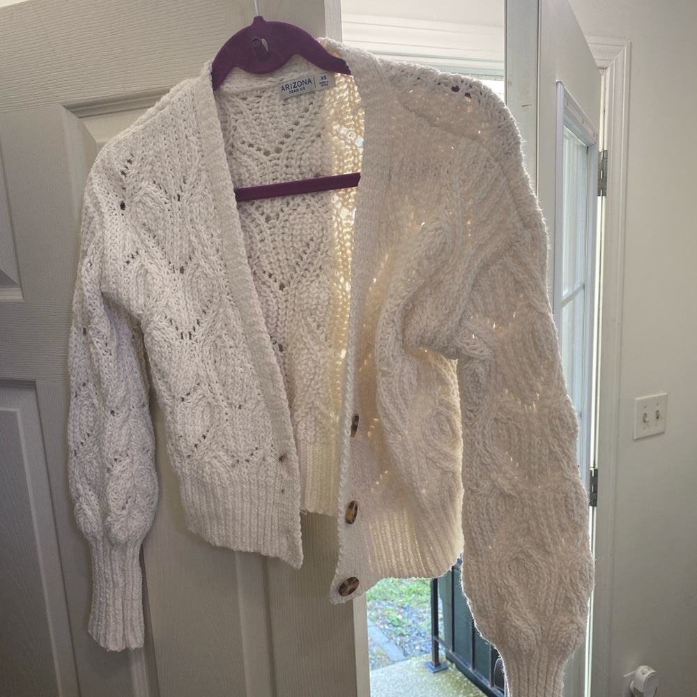 Arizona Jean Co - White knit cardigan sweater